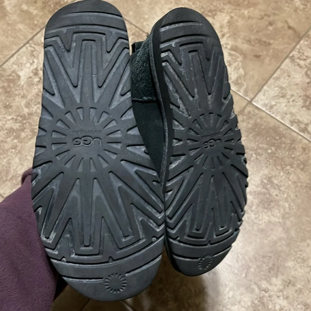 UGG Classic Mini Black Boots - Picture 4 of 9